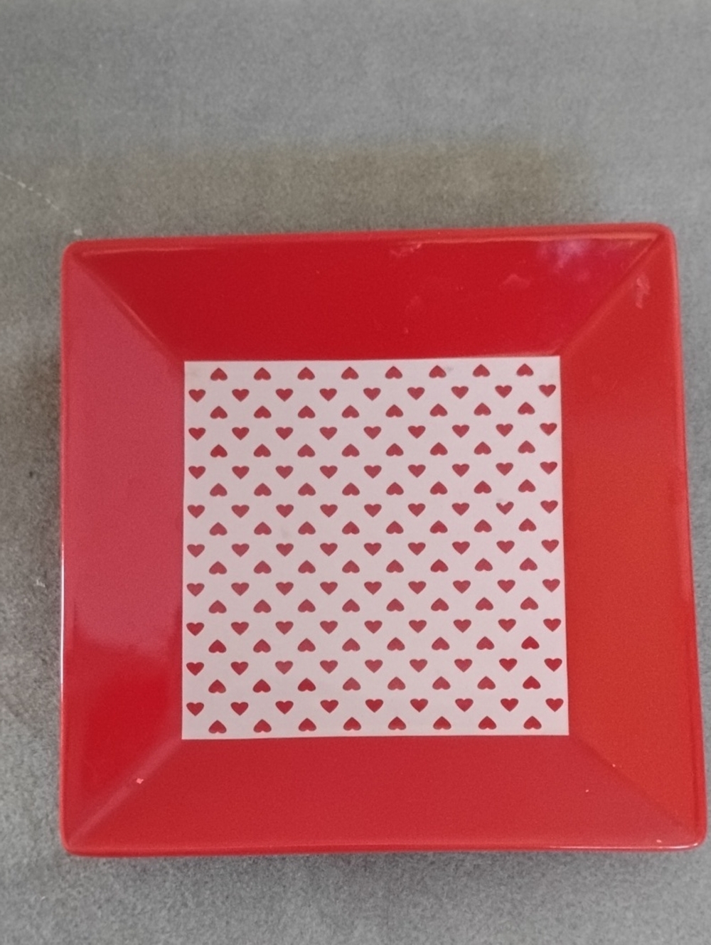 D- NWOT Red Square Decorative Dish with Heart Pattern